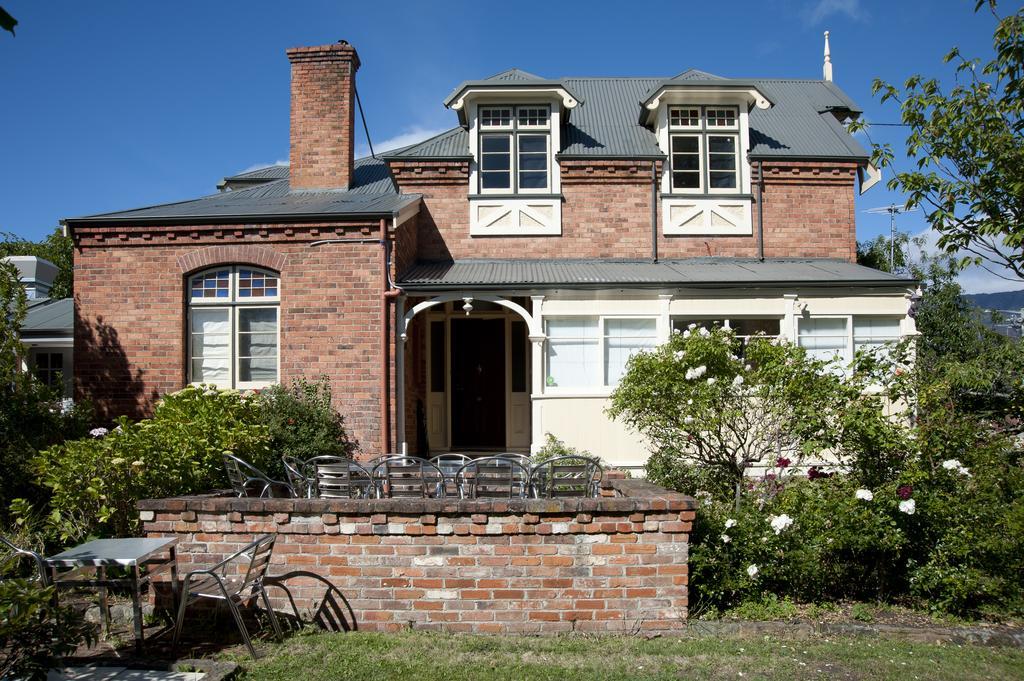 Lowena Cafe And Accommodation Hobart Exterior photo